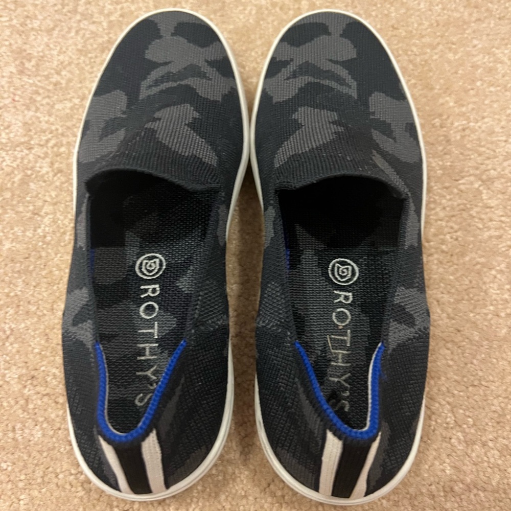 Rothy’s The Original Slip On Sneakers Black & Grey Camo 7.5 Excellent Condition